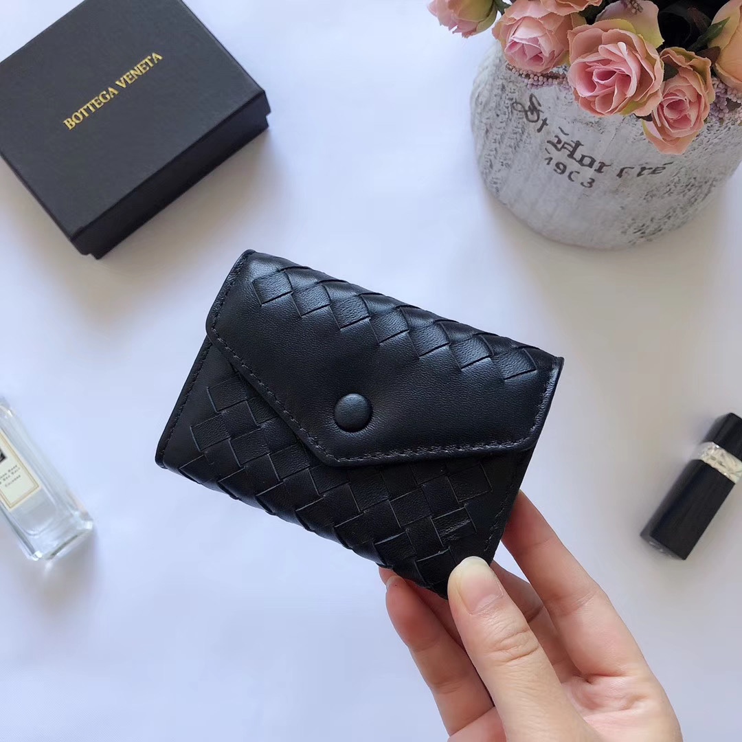 個性的なデザ 人気ブランドボッテガヴェネタ Bottega Veneta 実物の写真 N品スーパーコピー代引き対応国内発送後払い安全必ず届く優良サイト